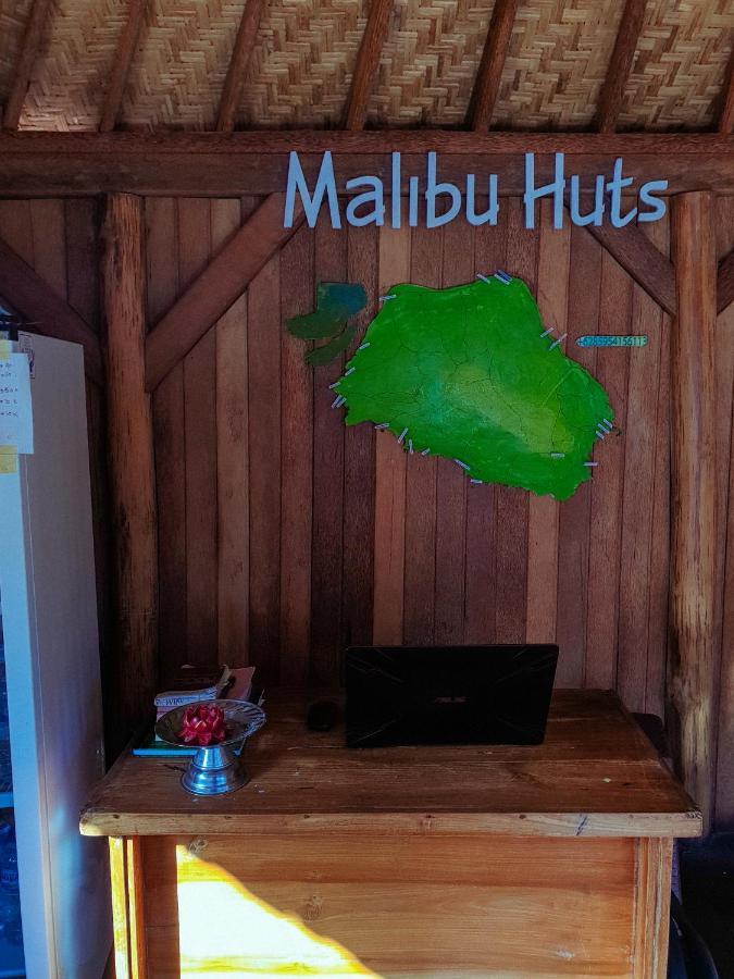 Malibu Huts Hotel Semaya Exterior photo