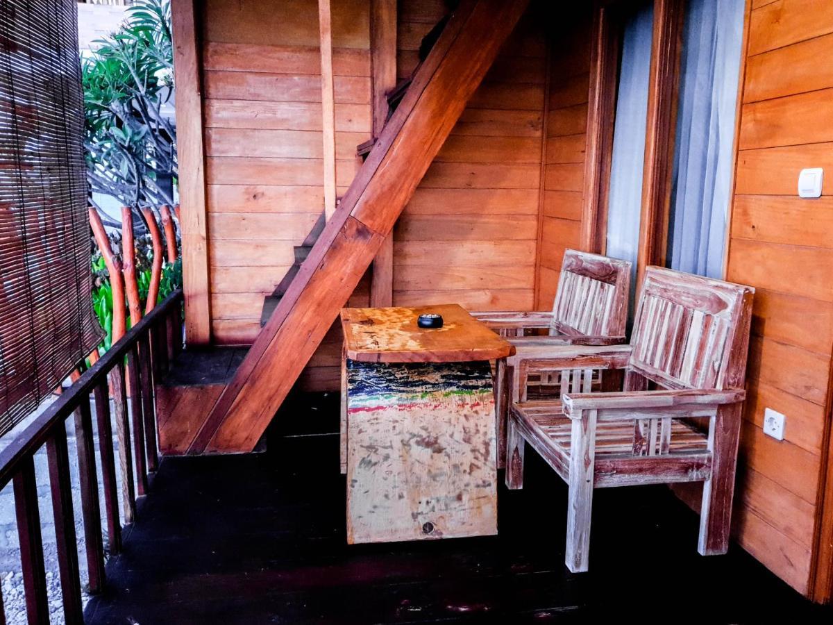 Malibu Huts Hotel Semaya Exterior photo
